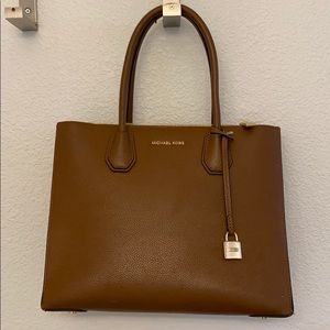 Michael Kors Leather bag